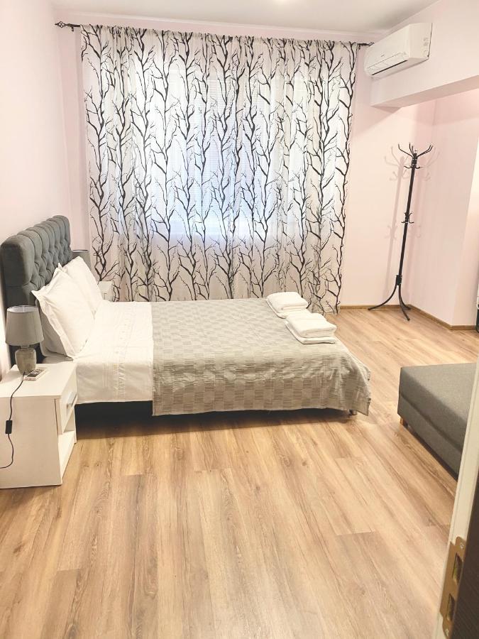 Central Apartment Пловдив Екстер'єр фото
