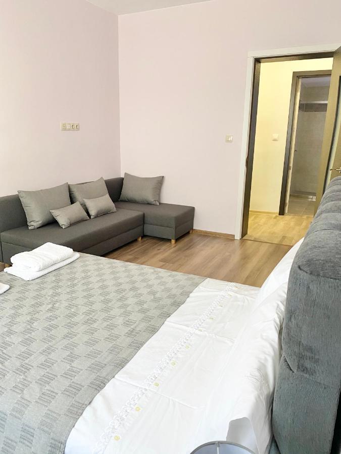 Central Apartment Пловдив Екстер'єр фото