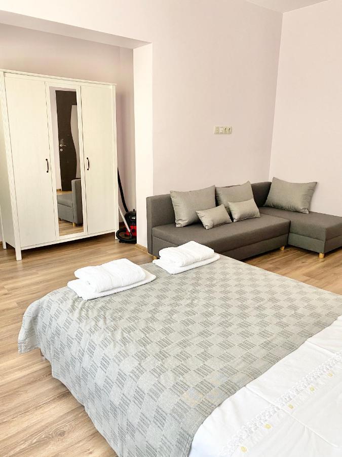 Central Apartment Пловдив Екстер'єр фото