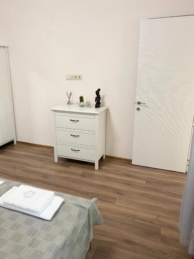 Central Apartment Пловдив Екстер'єр фото
