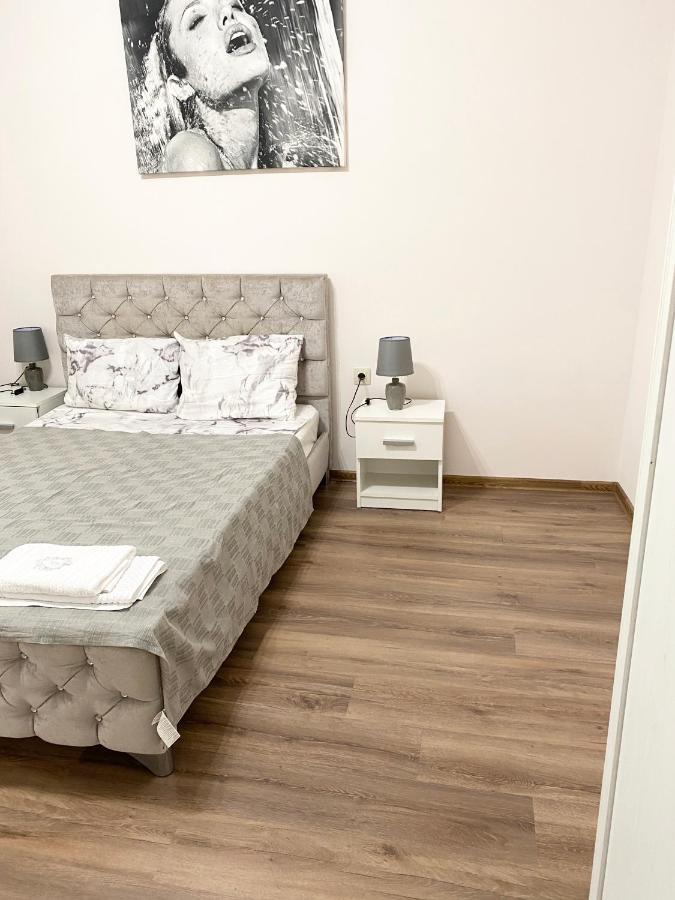 Central Apartment Пловдив Екстер'єр фото