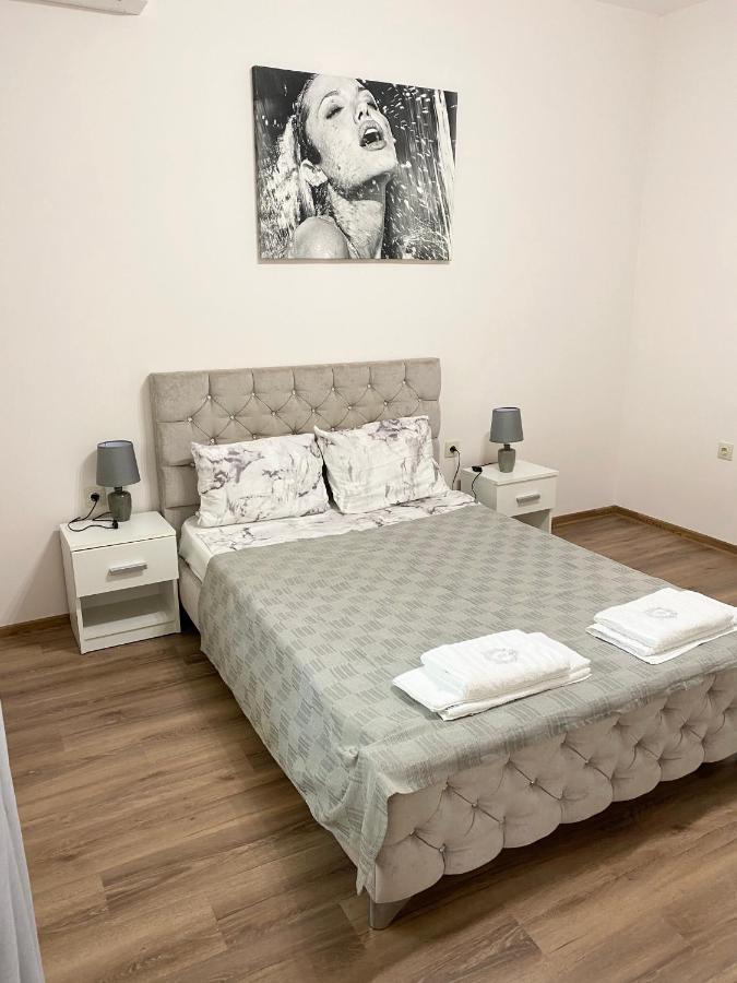 Central Apartment Пловдив Екстер'єр фото