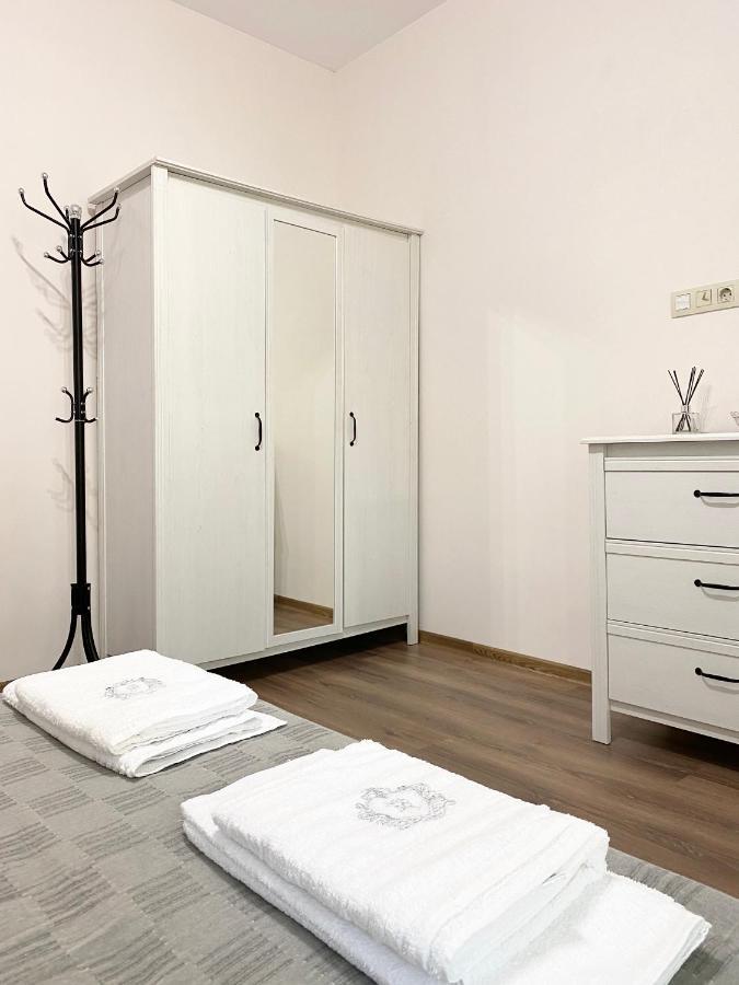Central Apartment Пловдив Екстер'єр фото