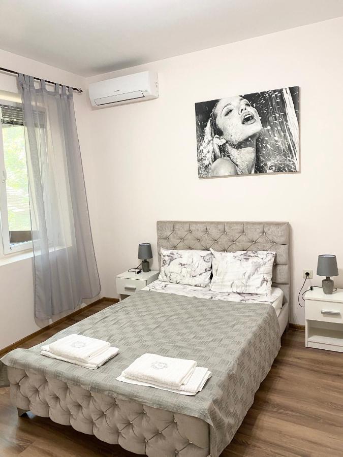 Central Apartment Пловдив Екстер'єр фото