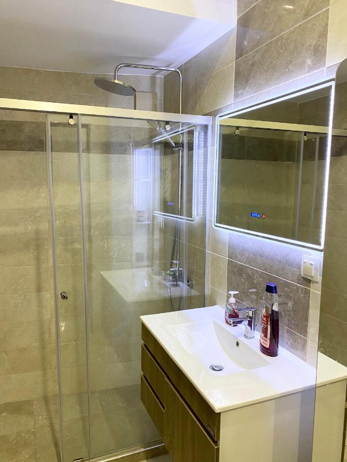 Central Apartment Пловдив Екстер'єр фото